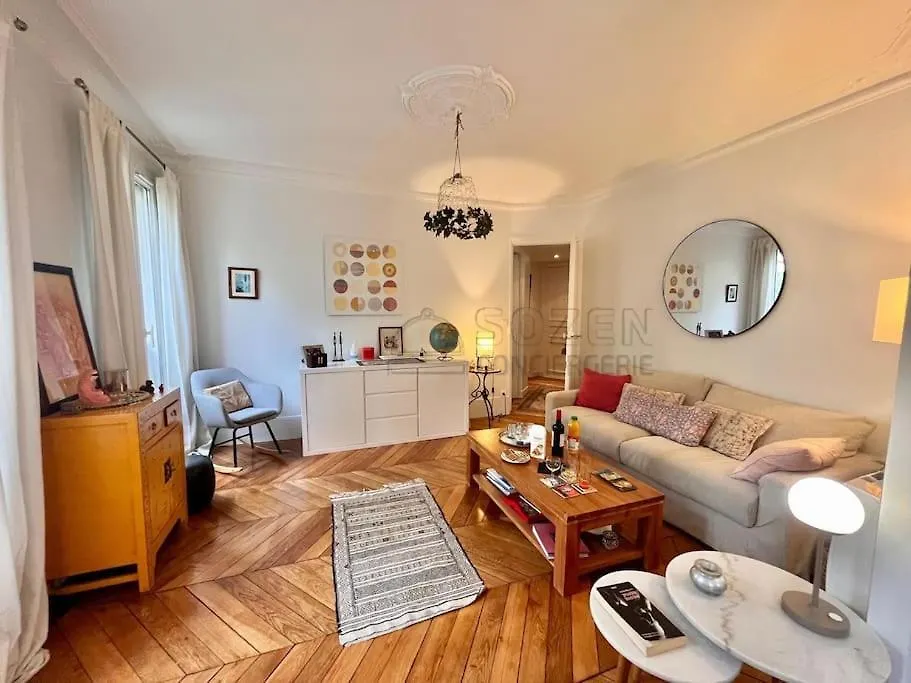 Le Montmartre 18 Apartman *